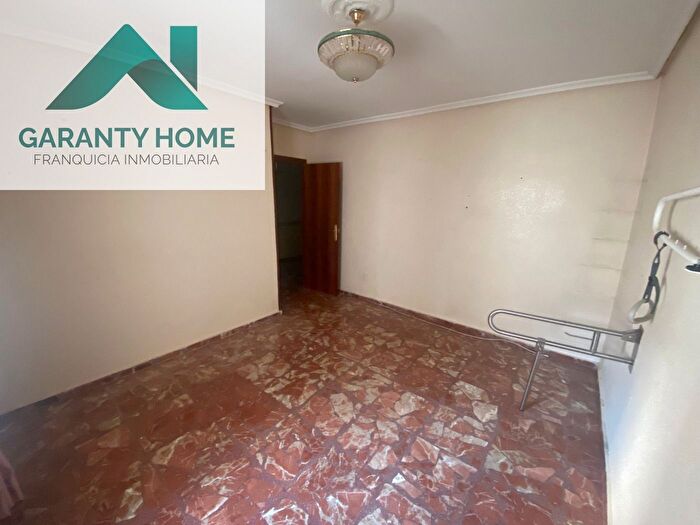 Casas en venta y pisos alquiler - 2