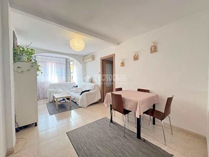 Casas en venta y pisos alquiler - 1