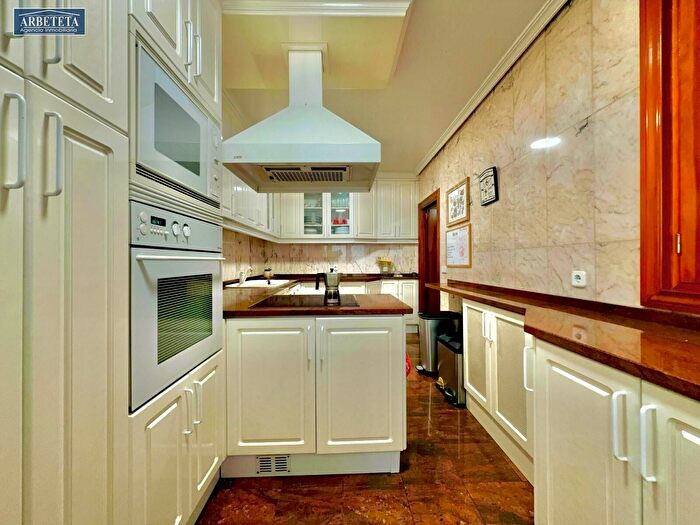 Casas en venta y pisos alquiler - 3