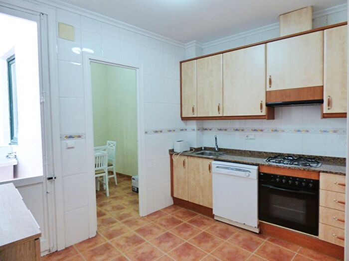 Casas en venta y pisos alquiler - 2