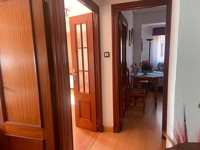 Casas en venta y pisos alquiler - 2