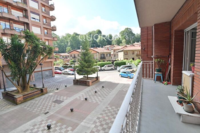 Casas en venta y pisos alquiler - 1
