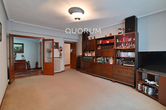 Casas en venta y pisos alquiler - 2