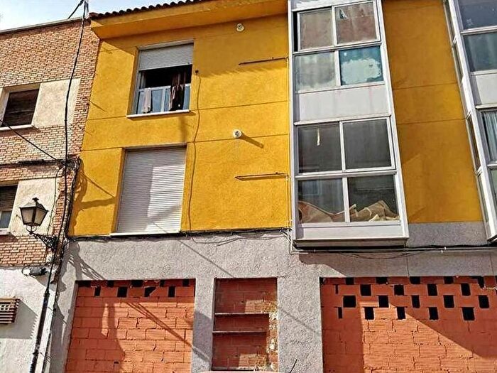 Casas en venta y pisos alquiler - 2