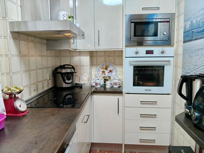 Casas en venta y pisos alquiler - 2