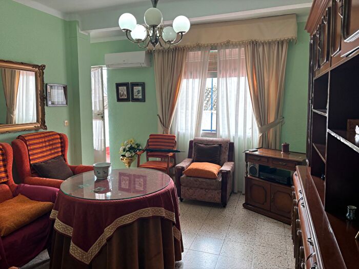 Casas en venta y pisos alquiler - 1
