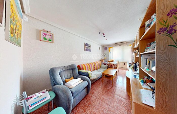 Casas en venta y pisos alquiler - 3
