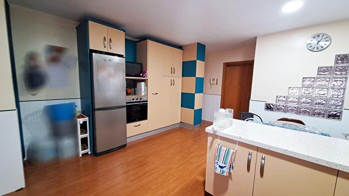 Casas en venta y pisos alquiler - 2