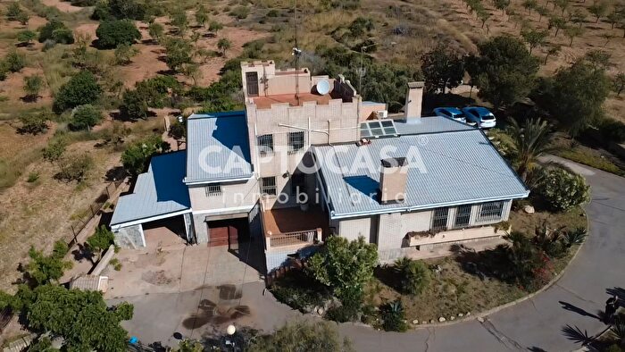 Casa en venta en Pedanías Oeste, Perín de 5 habitaciones