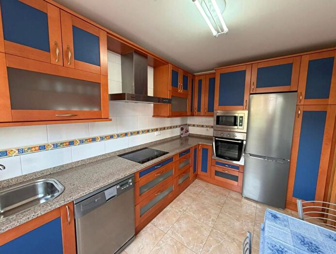 Casas en venta y pisos alquiler - 3