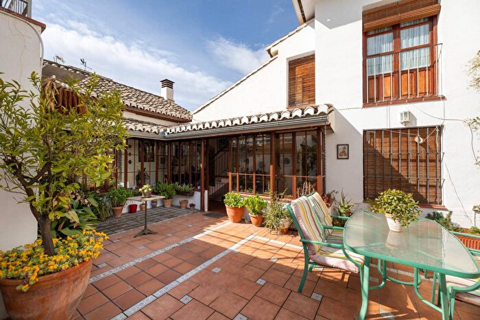 Casas en venta y pisos alquiler - 1