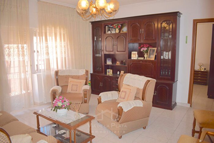 Casas en venta y pisos alquiler - 1