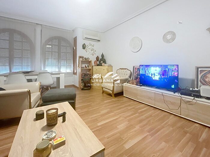 Casas en venta y pisos alquiler - 2