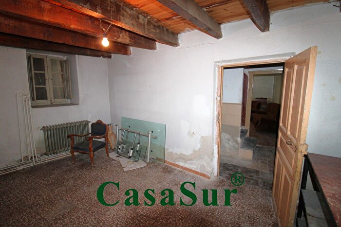 Casas en venta y pisos alquiler - 3