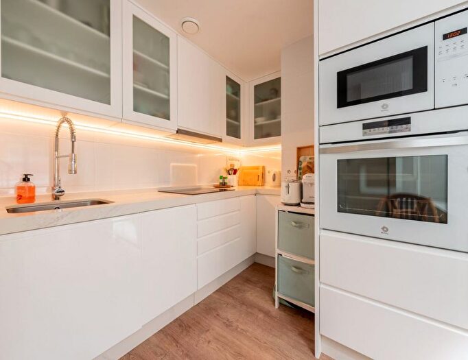 Casas en venta y pisos alquiler - 1