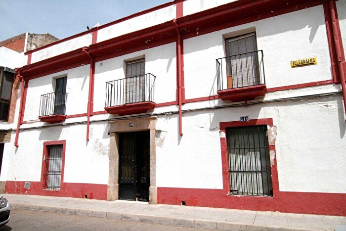 Casas en venta y pisos alquiler - 1