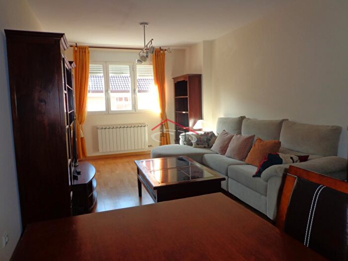 Casas en venta y pisos alquiler - 2