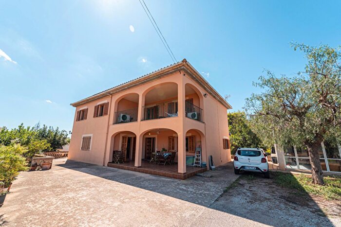 Casa en venta en Nord, Son Espanyol de 4 habitaciones