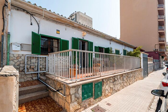 Casas en venta y pisos alquiler - 1