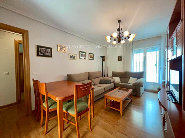 Casas en venta y pisos alquiler - 2