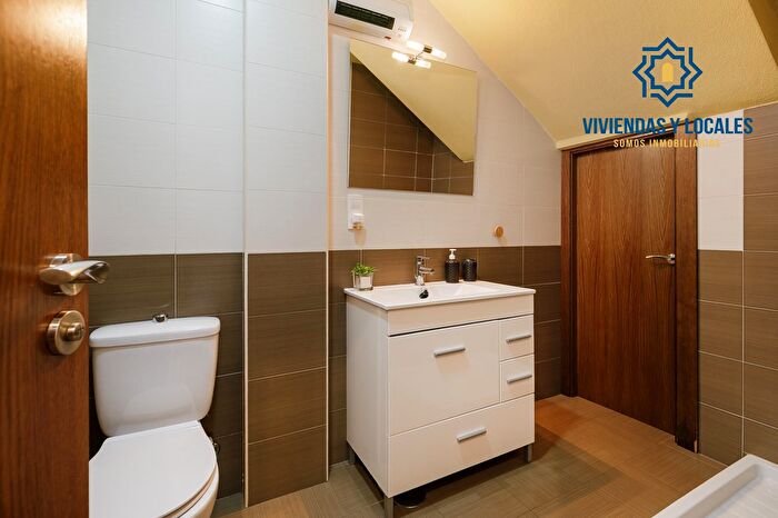 Casas en venta y pisos alquiler - 2