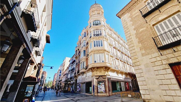 Casas en venta y pisos alquiler - 1