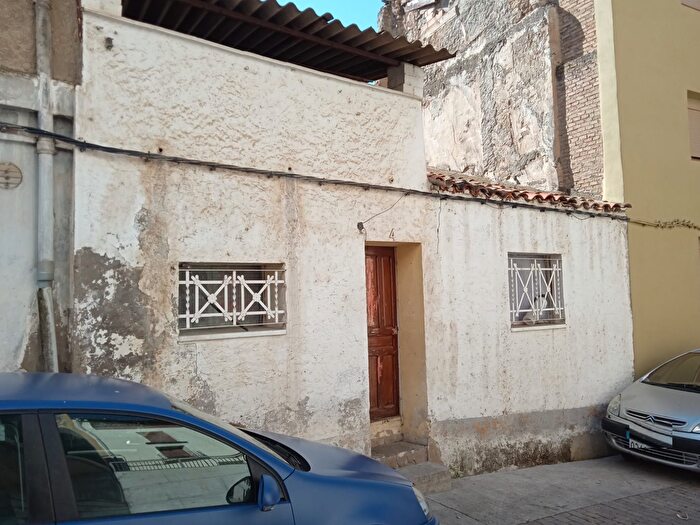 Casas en venta y pisos alquiler - 1