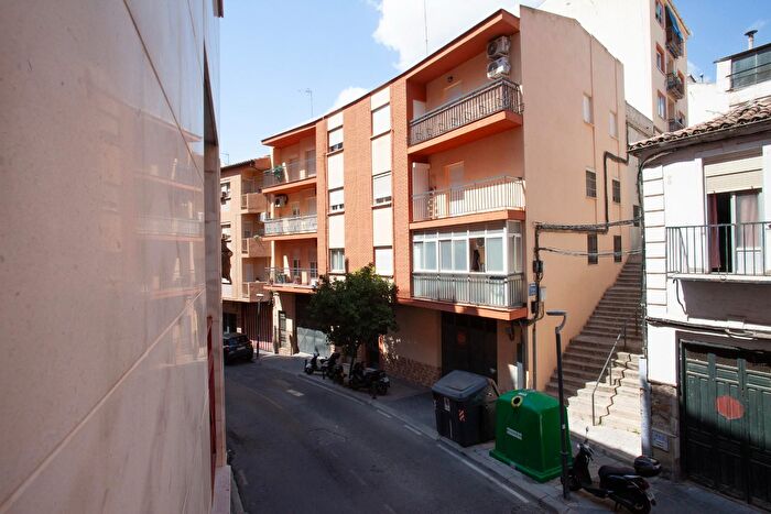 Casas en venta y pisos alquiler - 2