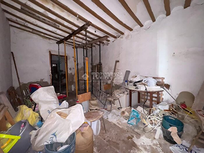 Casas en venta y pisos alquiler - 3