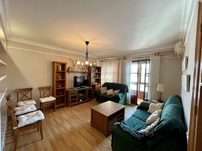 Casas en venta y pisos alquiler - 1