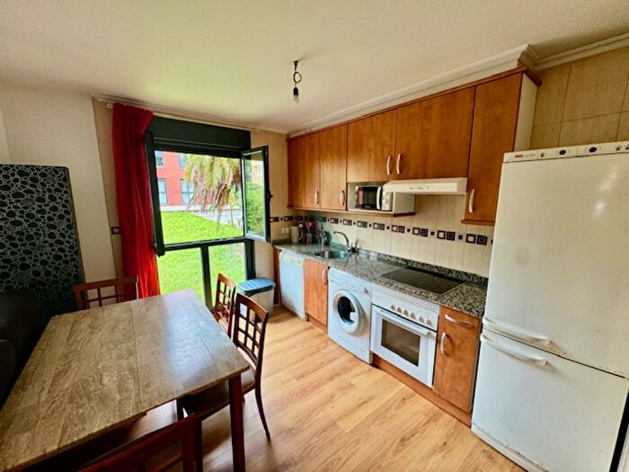 Casas en venta y pisos alquiler - 3