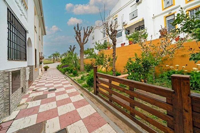 Casa en venta en Otura, Granada de 6 habitaciones
