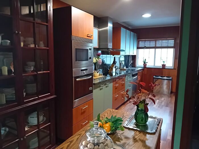 Piso en venta en Centro Urbano, Berbés Peritos de 5 habitaciones