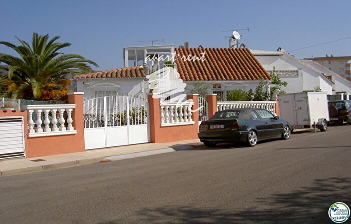 Casa en venta en Palausaverdera, Girona de 3 habitaciones