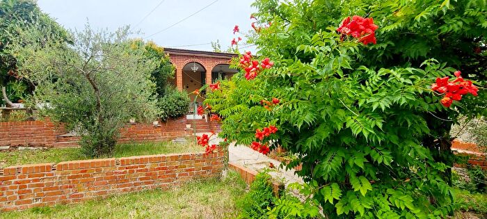 Casa en venta en Centro, Villaviciosa de Odón de 9 habitaciones