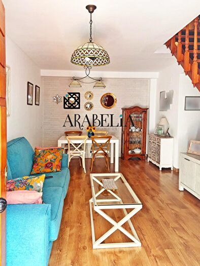 Casas en venta y pisos alquiler - 1