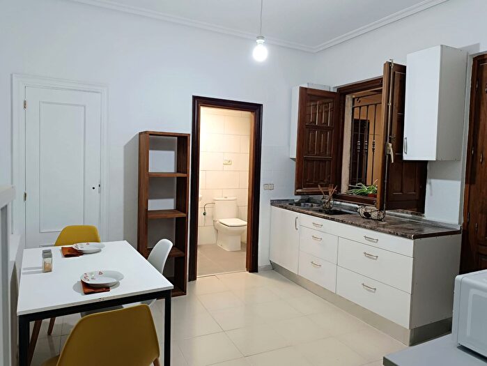 Casas en venta y pisos alquiler - 2