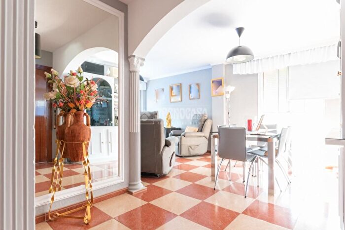 Casas en venta y pisos alquiler - 1