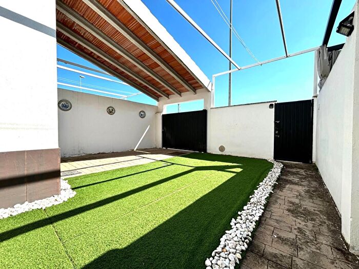 Casas en venta y pisos alquiler - 1