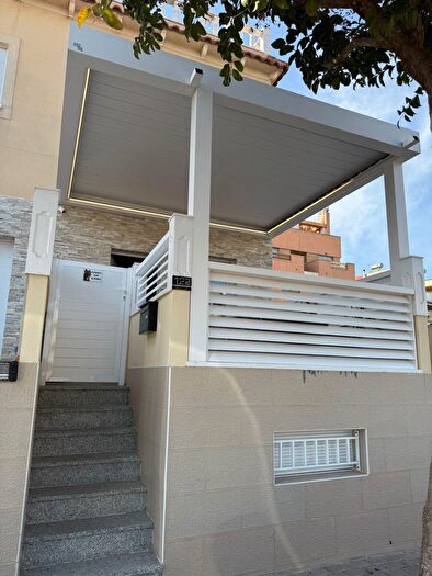 Casas en venta y pisos alquiler - 1