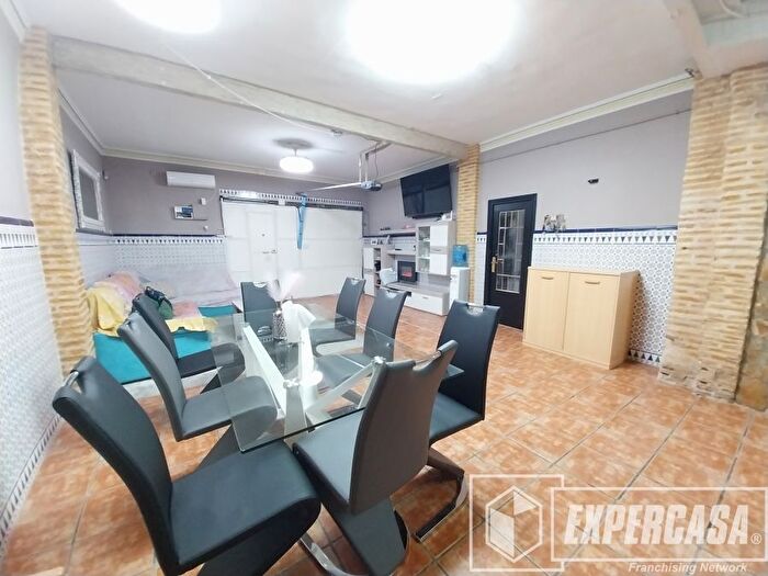 Casas en venta y pisos alquiler - 1