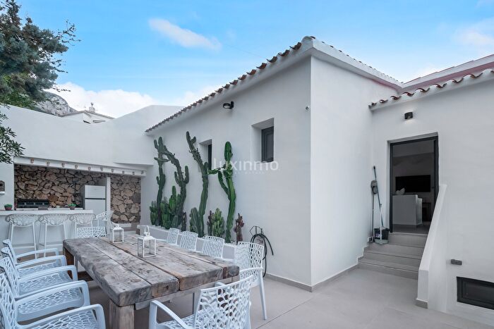 Casas en venta y pisos alquiler - 3