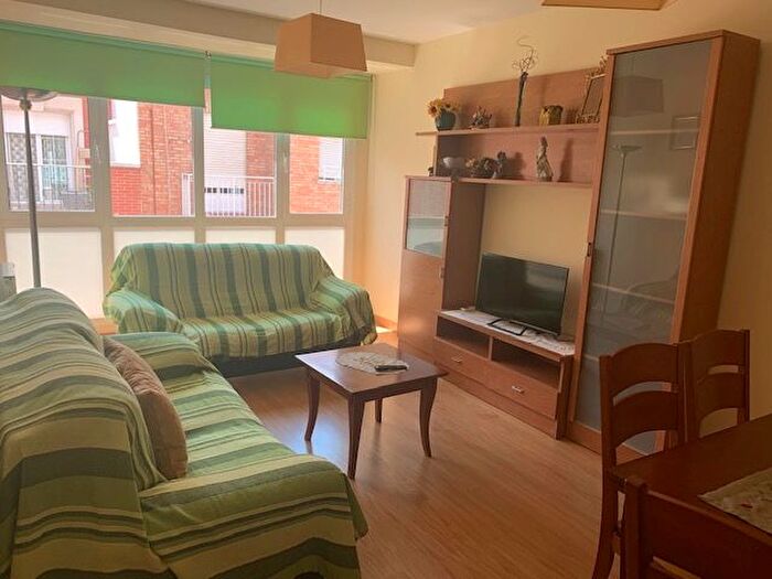 Casas en venta y pisos alquiler - 3