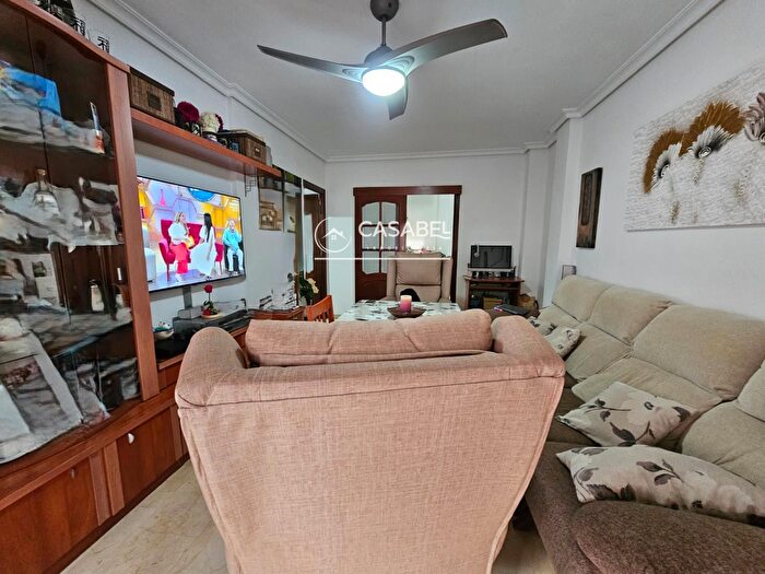 Casas en venta y pisos alquiler - 1