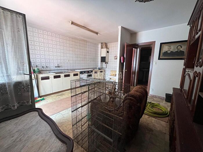 Casas en venta y pisos alquiler - 3