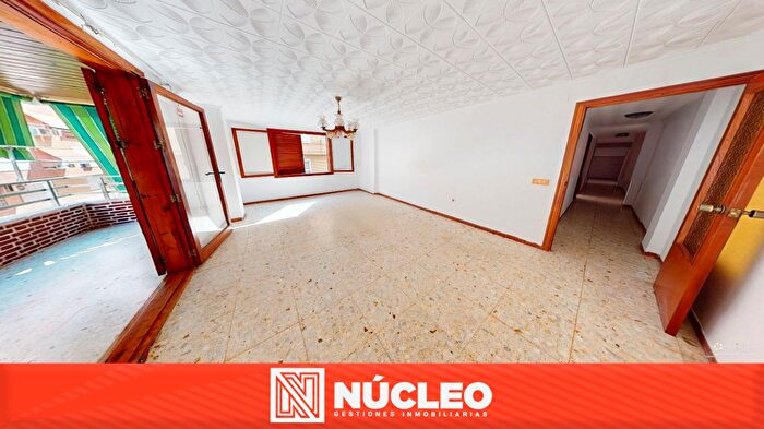Casas en venta y pisos alquiler - 1
