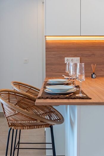 Casas en venta y pisos alquiler - 2