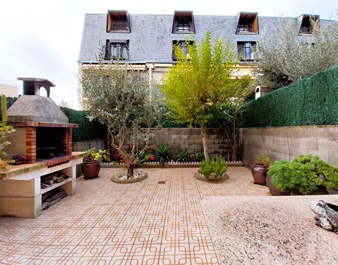 Casas en venta y pisos alquiler - 1