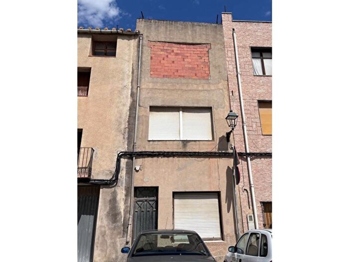 Casas en venta y pisos alquiler - 1
