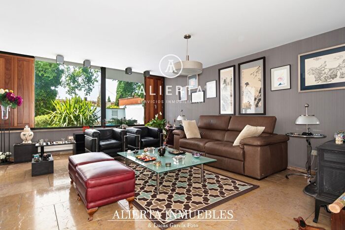 Casas en venta y pisos alquiler - 3
